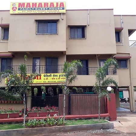 Maharaja Family Guest House Lonavala Esterno foto